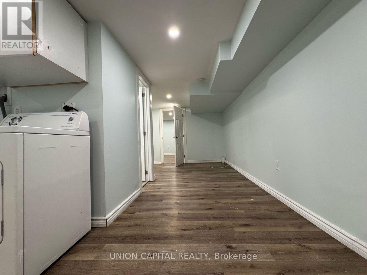 Lower - 96 Hiawatha Road, Toronto, Ontario M4L 2X8 - Photo 3 - E13551544
