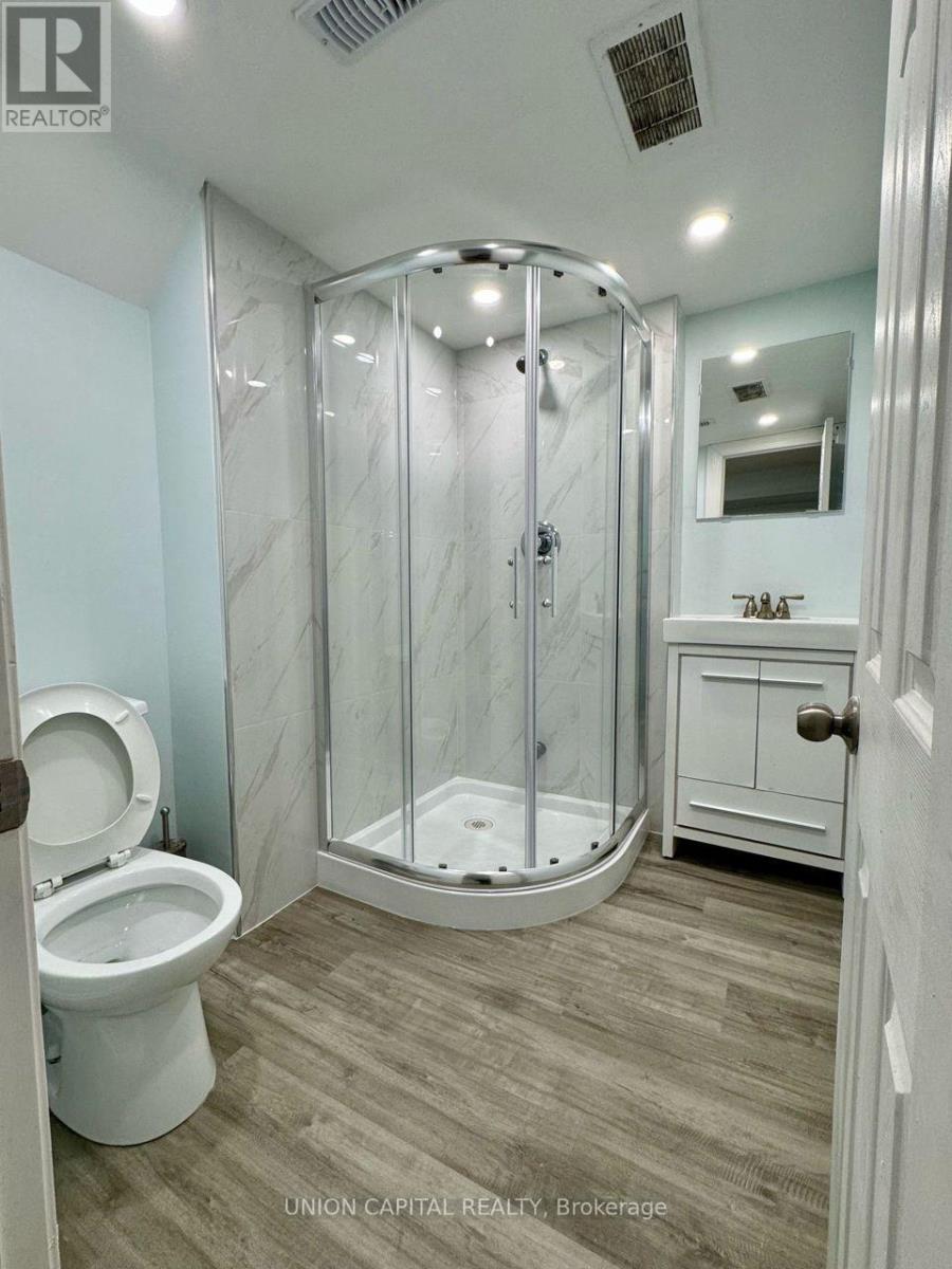 Lower - 96 Hiawatha Road, Toronto, Ontario M4L 2X8 - Photo 7 - E13551544