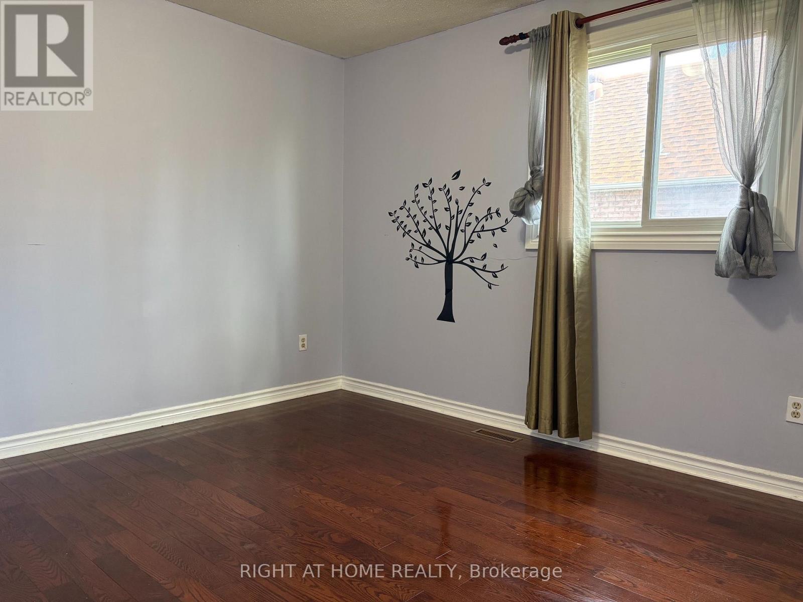 195 Johnson Street, Barrie, Ontario L4M 5Y9 - Photo 9 - S13551638