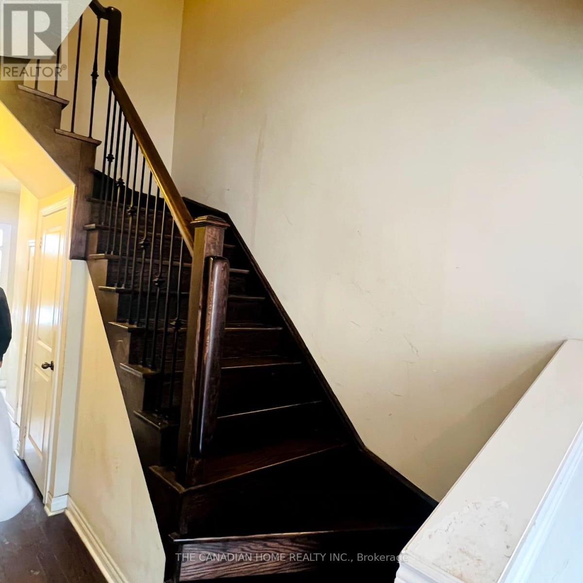 17 Merrybrook Trail, Brampton, Ontario L7A 4W2 - Photo 4 - W13551520