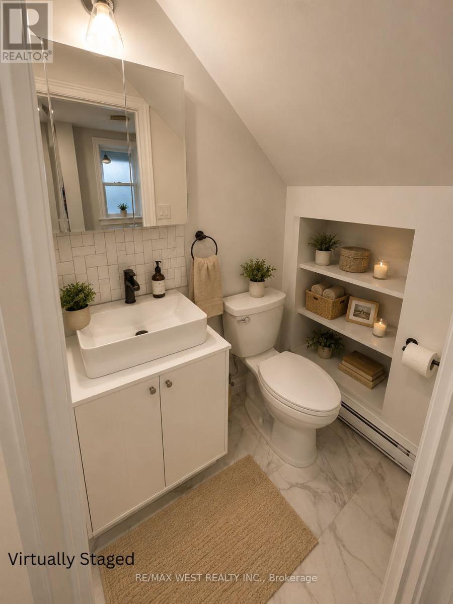 Main - 64 Russett Avenue, Toronto, Ontario  M6H 3M3 - Photo 7 - W13551610