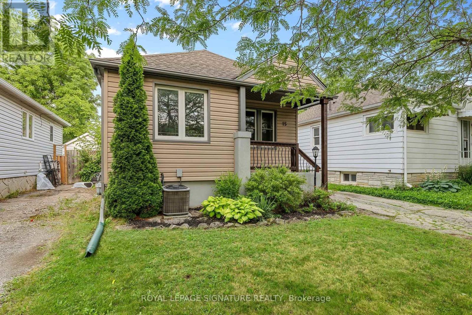 15 Ravine Road, St. Catharines, Ontario  L2P 3A6 - Photo 2 - X13551500