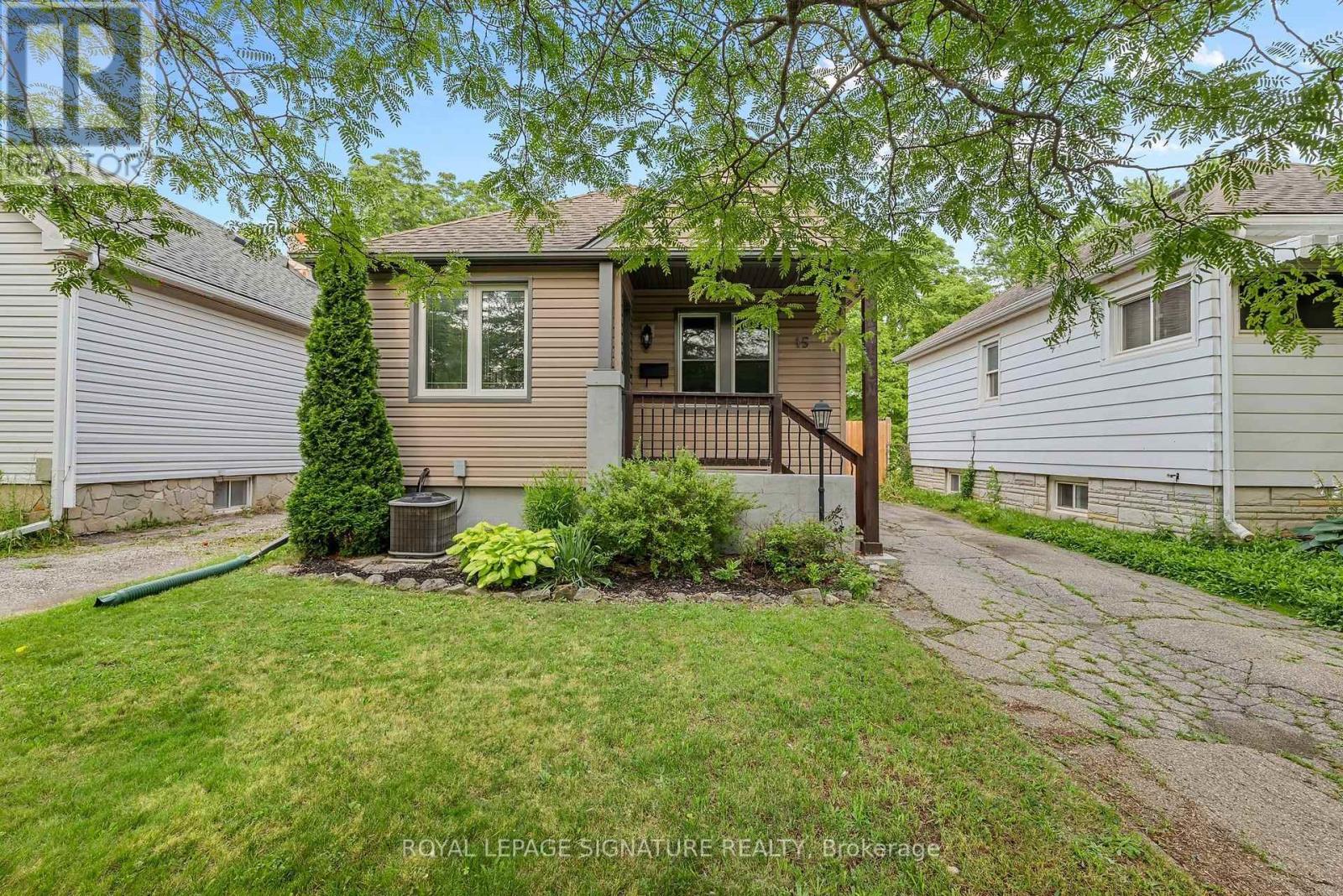 15 Ravine Road, St. Catharines, Ontario  L2P 3A6 - Photo 3 - X13551500