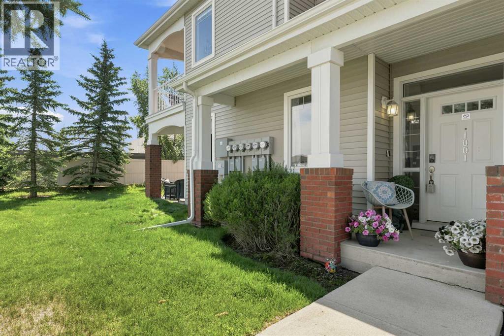 1001, 8000 Wentworth Drive SW, Calgary, Alberta  T3C 0A2 - Photo 2 - A2327692
