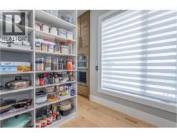 1050 Ledgeview Court, Kelowna, British Columbia  V1W 5M6 - Photo 32 - 10394388