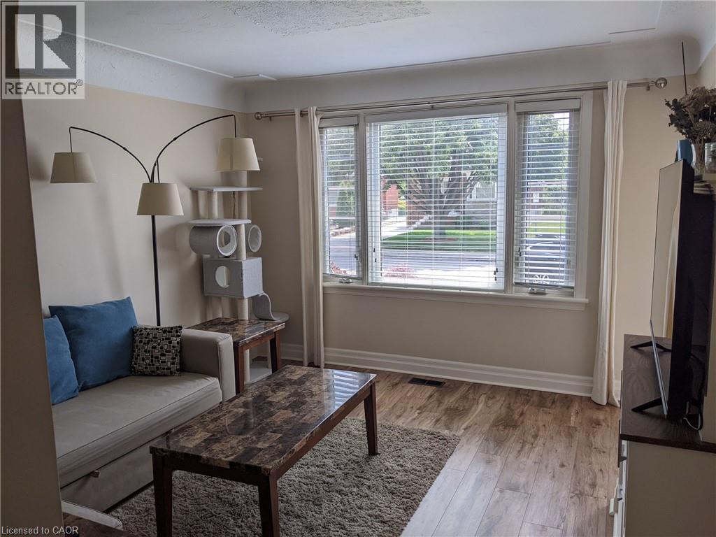 257 Dundonald Avenue, Hamilton, Ontario  L8K 5A9 - Photo 2 - 40847174