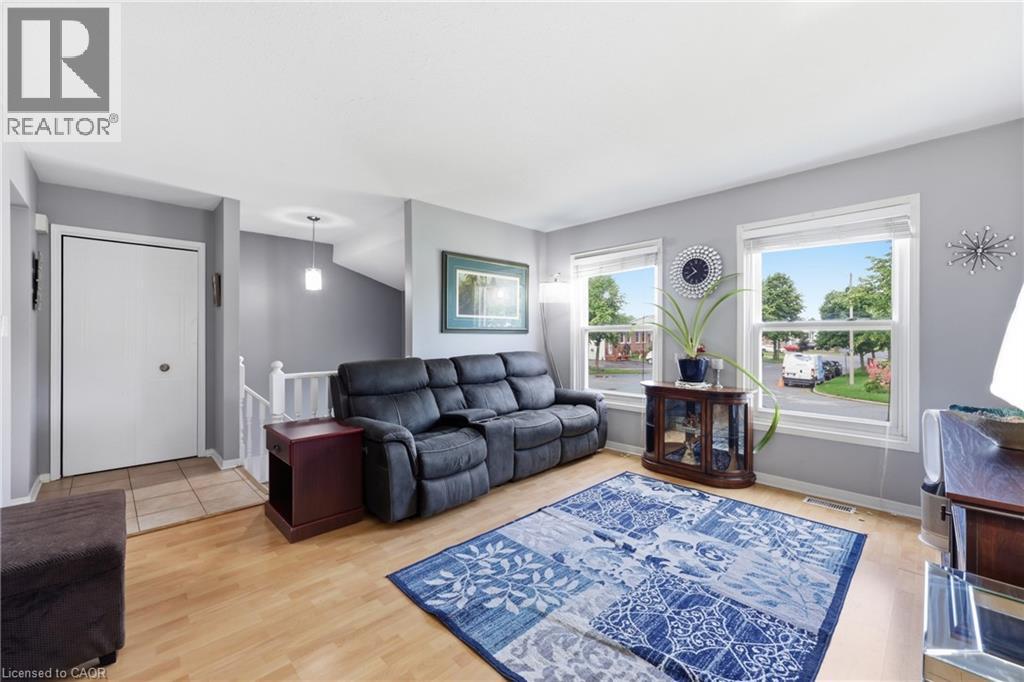 5709 Deerbrook Street, Niagara Falls, Ontario  L2G 7V6 - Photo 5 - 40845352