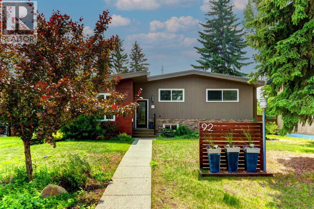 92 Chinook Drive SW, Calgary, Alberta  T2V 2P9 - Photo 1 - A2325078