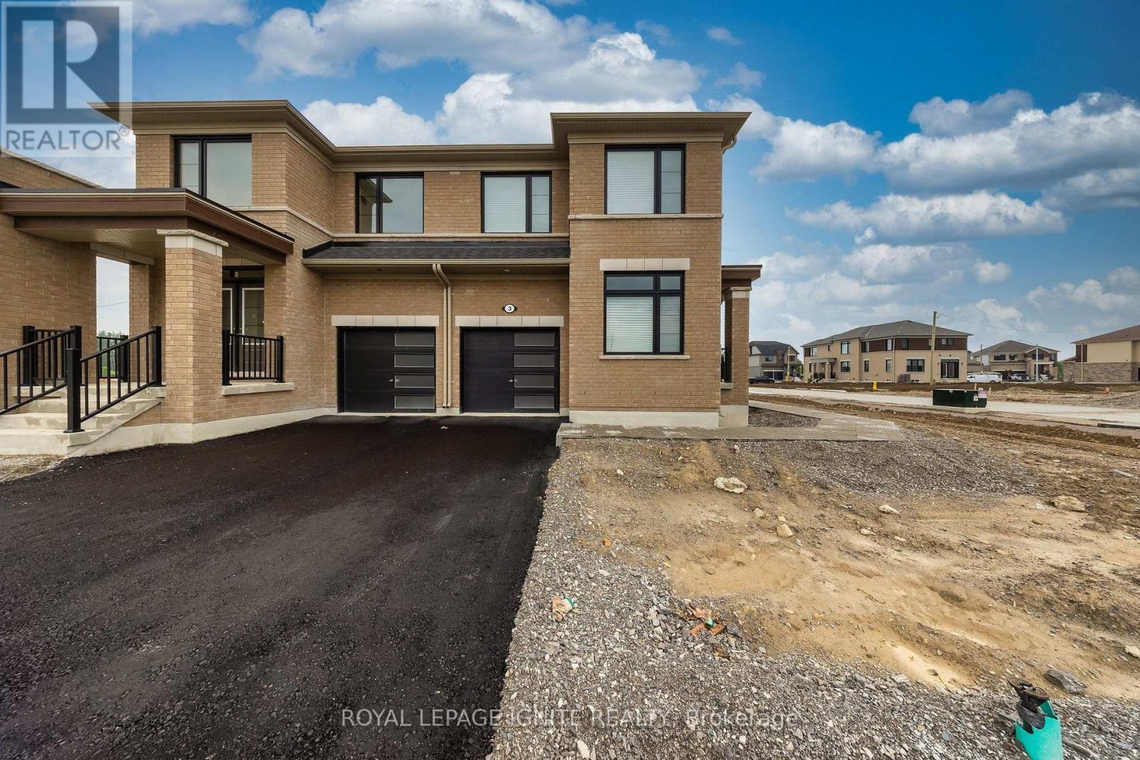 3 Rackham Lane, Clarington, Ontario  L1E 0M3 - Photo 2 - E13551668