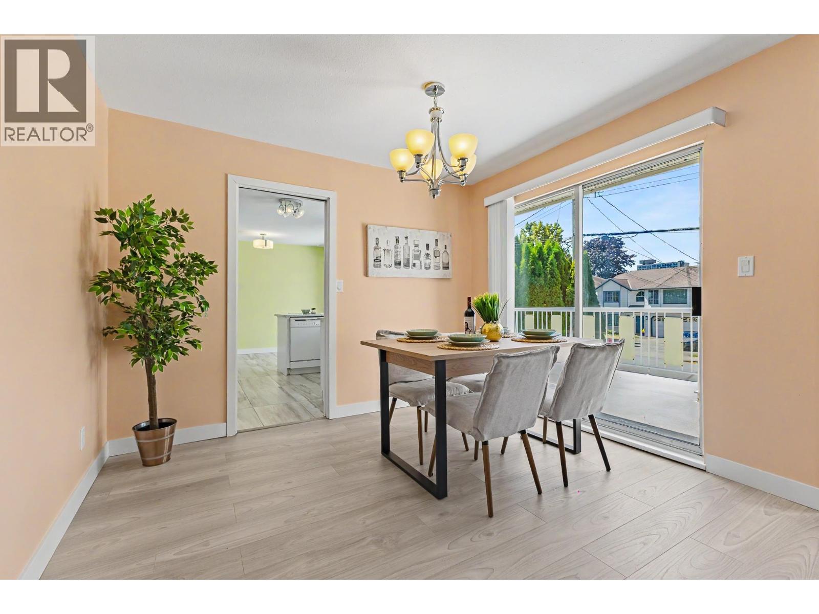 7622 17th Avenue, Burnaby, British Columbia V3N 1L7 - Photo 5 - R3145176