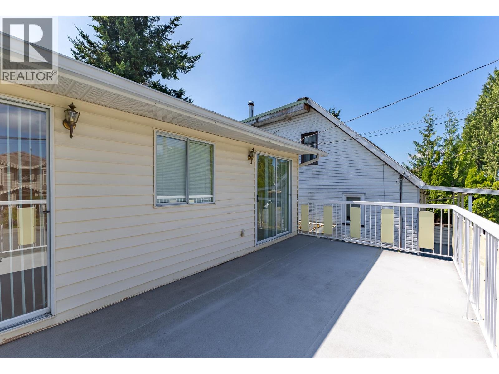 7622 17th Avenue, Burnaby, British Columbia V3N 1L7 - Photo 7 - R3145176