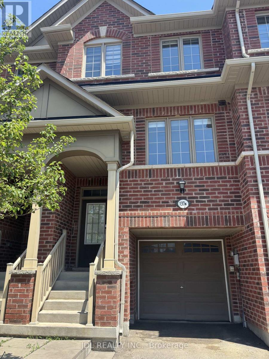 1374 Granrock Crescent, Mississauga, Ontario  L5V 0E1 - Photo 2 - W13551704
