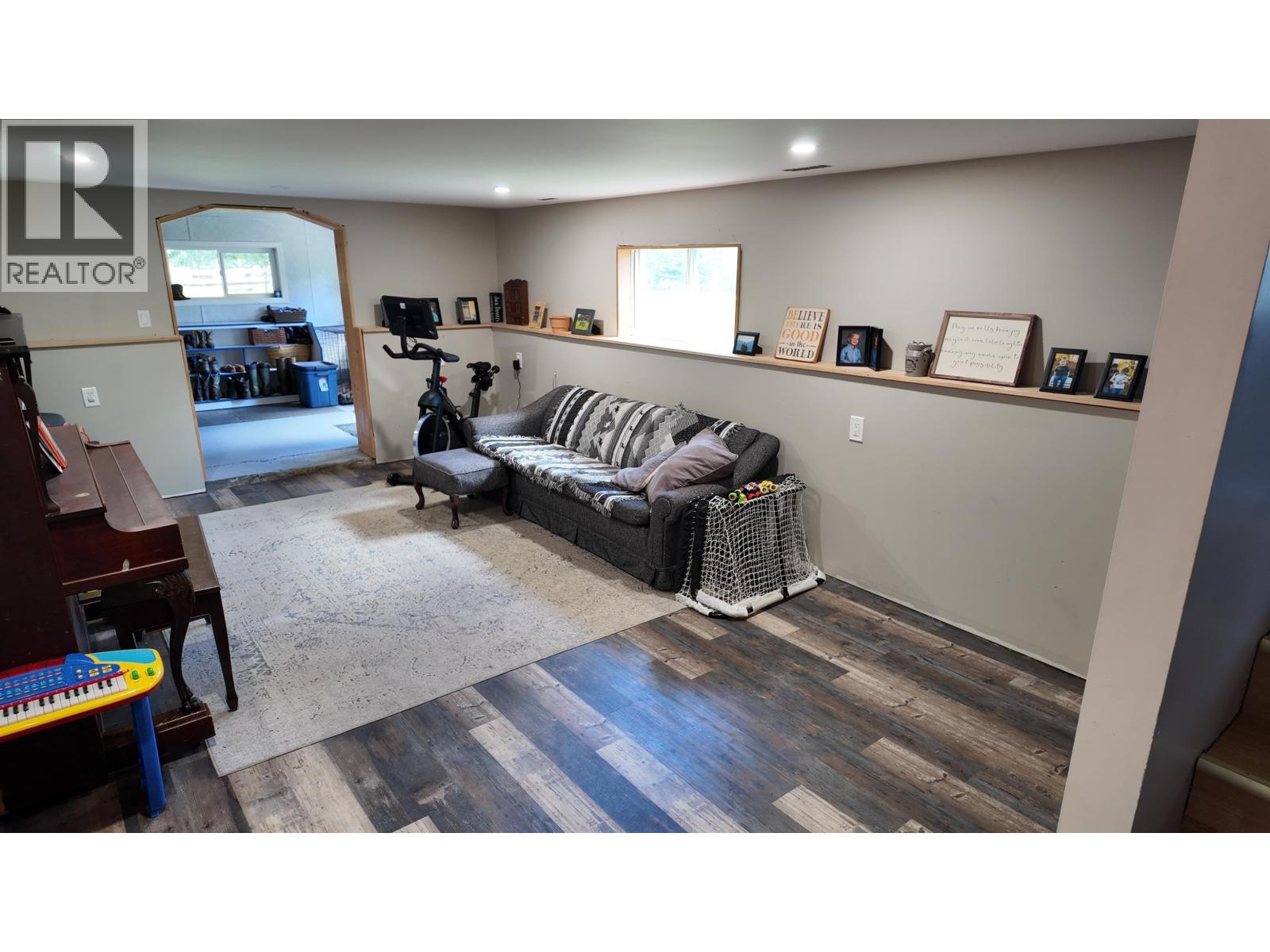 3190 Morrison Road, Valemount, British Columbia  V0E 2Z0 - Photo 10 - R3143981