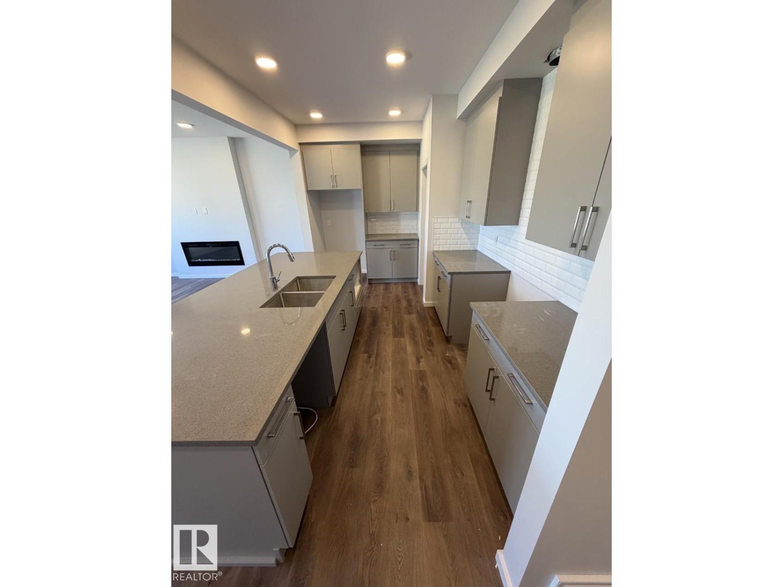 2476 Egret Lo NW, Edmonton, Alberta  T6M 3R4 - Photo 3 - E4498313