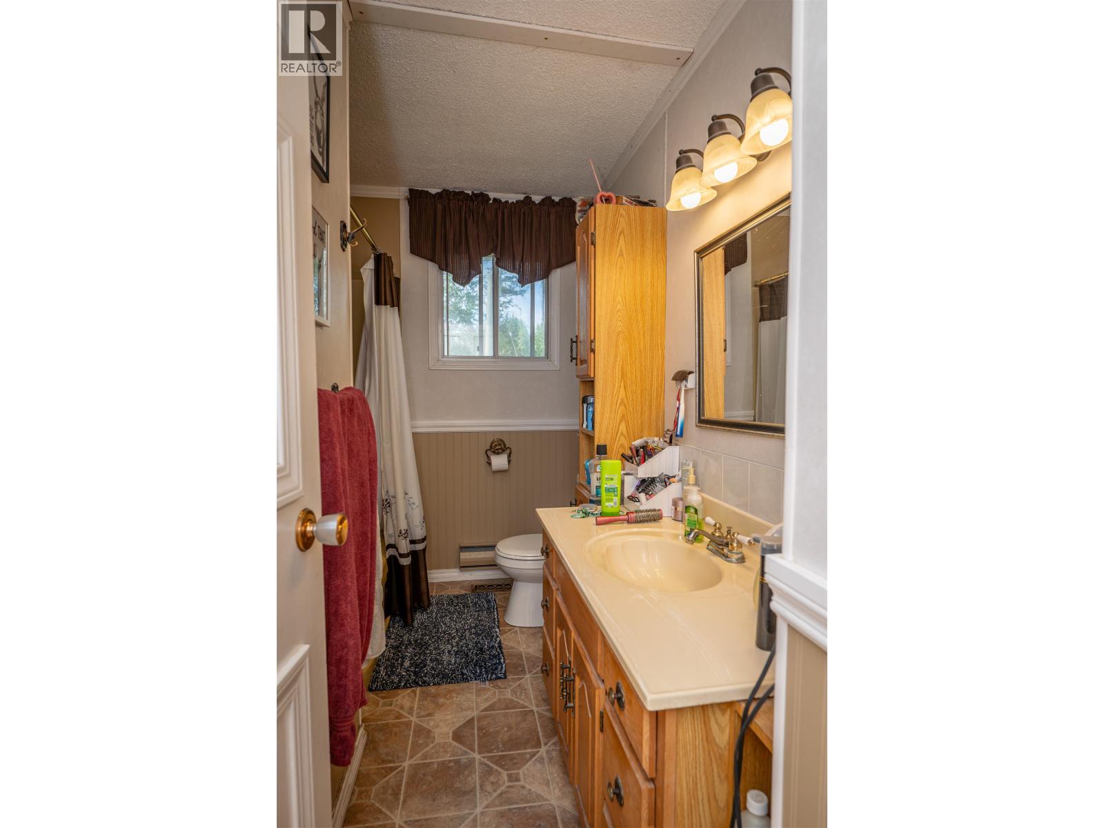 3054 Dog Creek Road, Williams Lake, British Columbia  V2G 4X2 - Photo 12 - R3145222