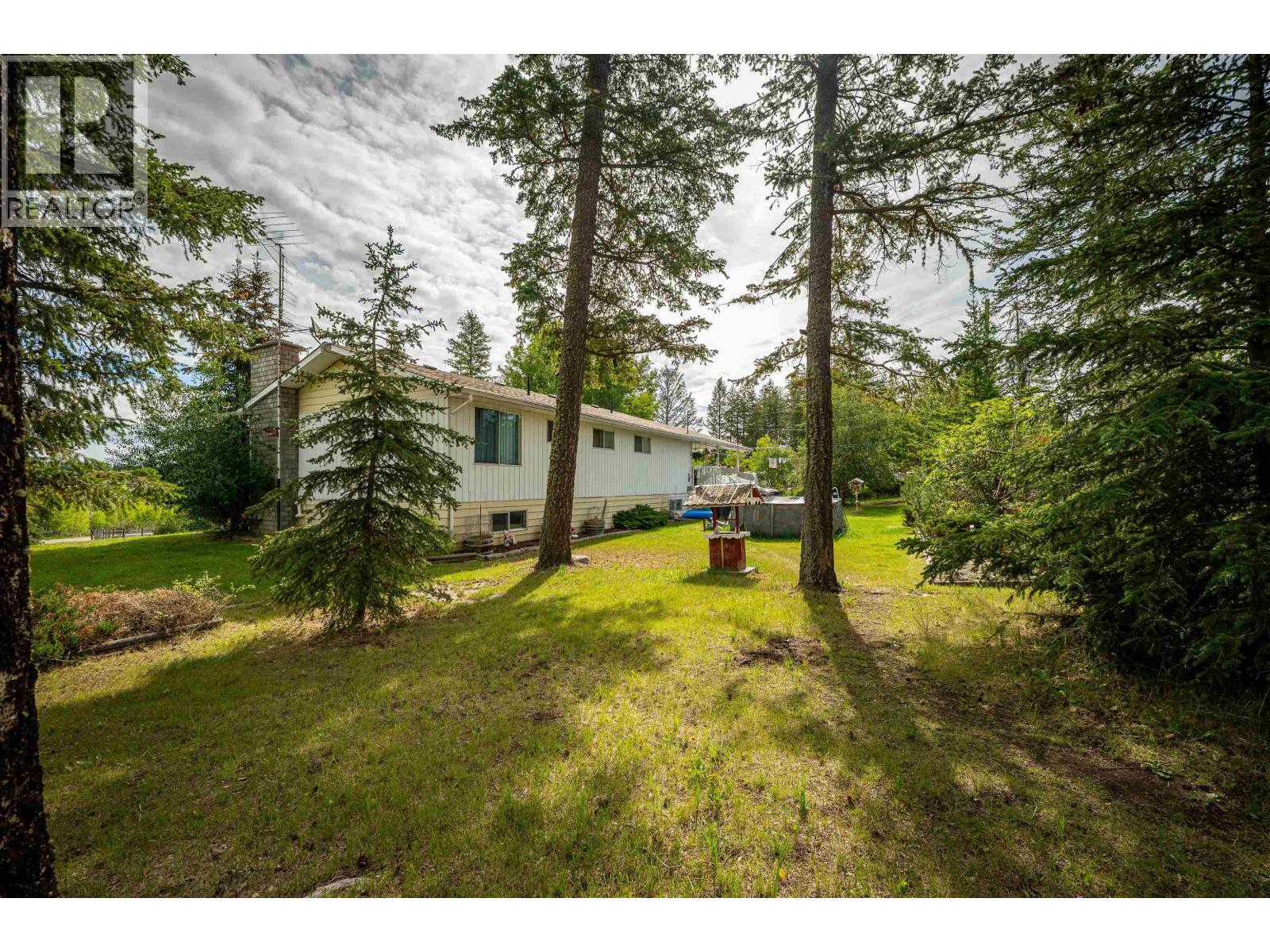 3054 Dog Creek Road, Williams Lake, British Columbia  V2G 4X2 - Photo 2 - R3145222