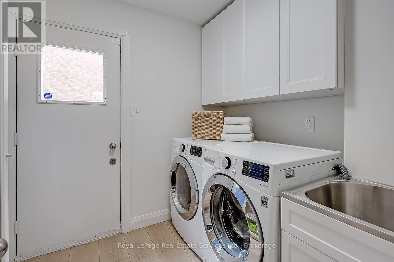 1484 Princeton Crescent, Oakville (Jc Joshua Creek), Ontario  L6H 4H3 - Photo 15 - W13551772