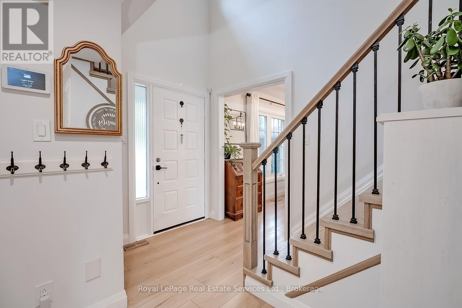 1484 Princeton Crescent, Oakville (Jc Joshua Creek), Ontario  L6H 4H3 - Photo 4 - W13551772