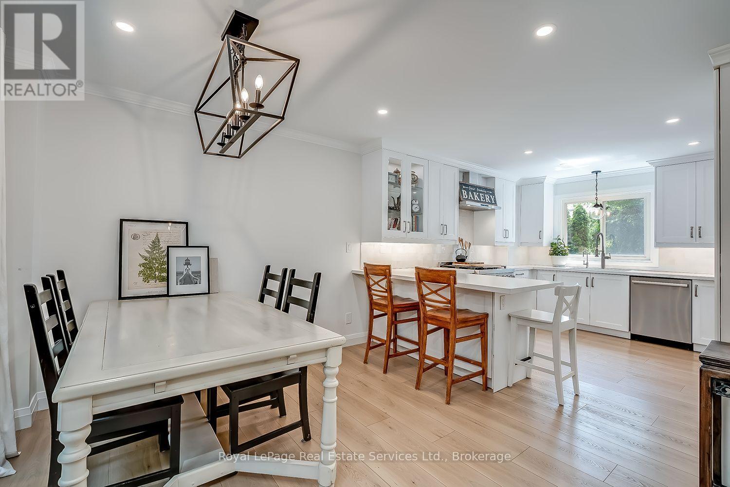 1484 Princeton Crescent, Oakville (Jc Joshua Creek), Ontario  L6H 4H3 - Photo 6 - W13551772