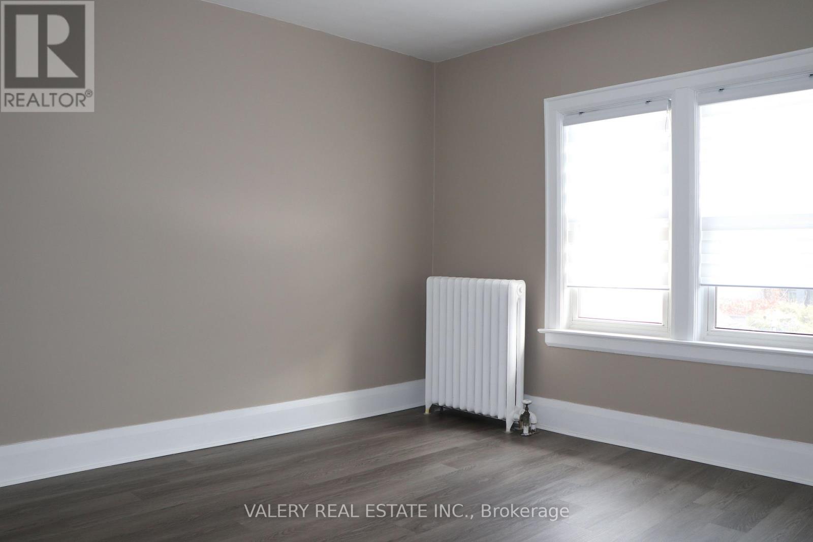 207 Oakwood Avenue, Toronto, Ontario  M6E 2V3 - Photo 20 - C13551822