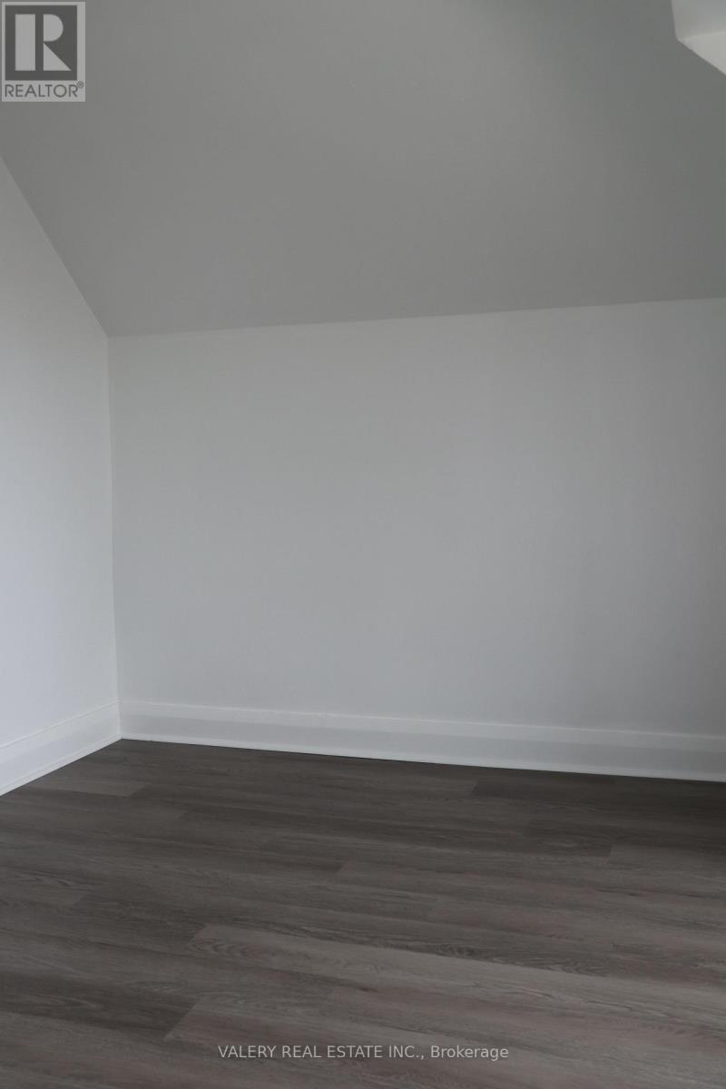 207 Oakwood Avenue, Toronto, Ontario  M6E 2V3 - Photo 32 - C13551822