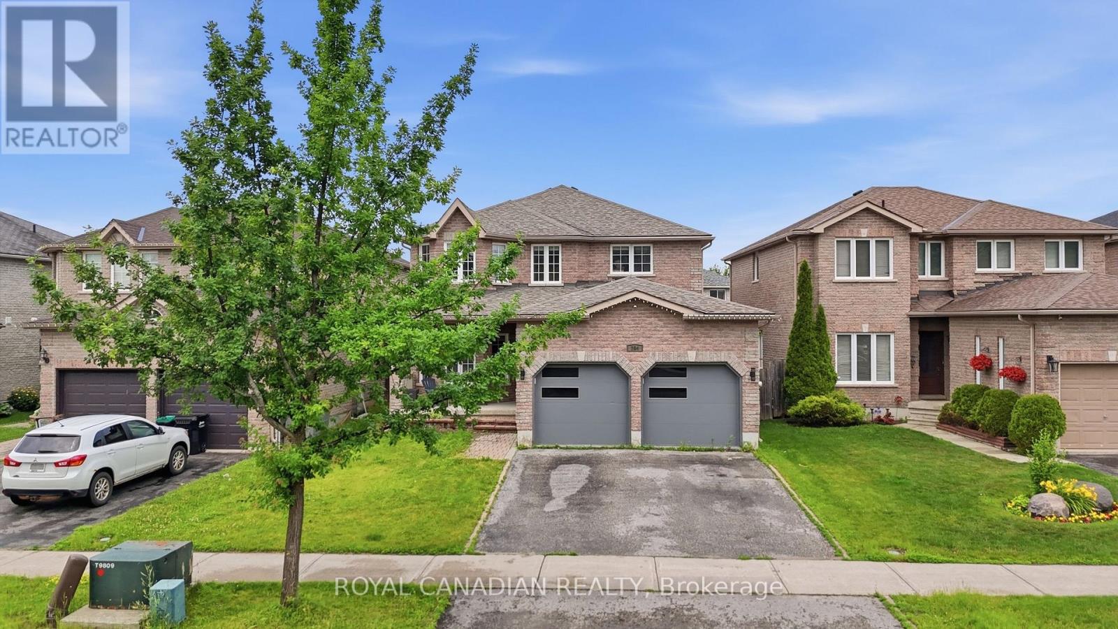 264 COUNTRY LANE, Barrie, Ontario