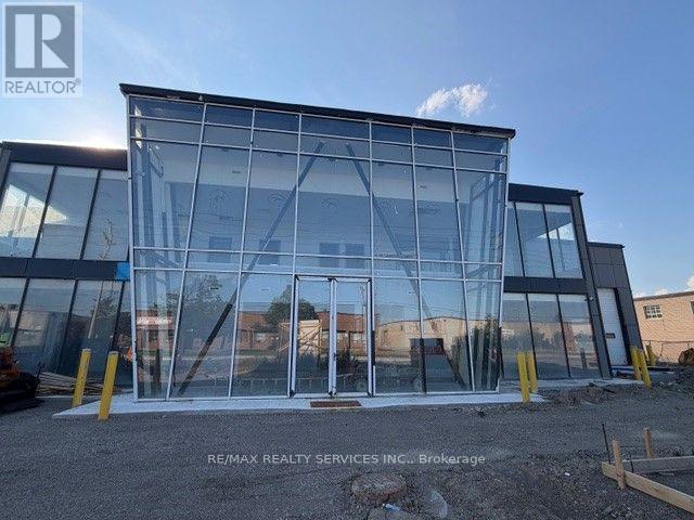 2611 Drew Road, Mississauga, Ontario L4T 1G1 - Photo 2 - W13551004