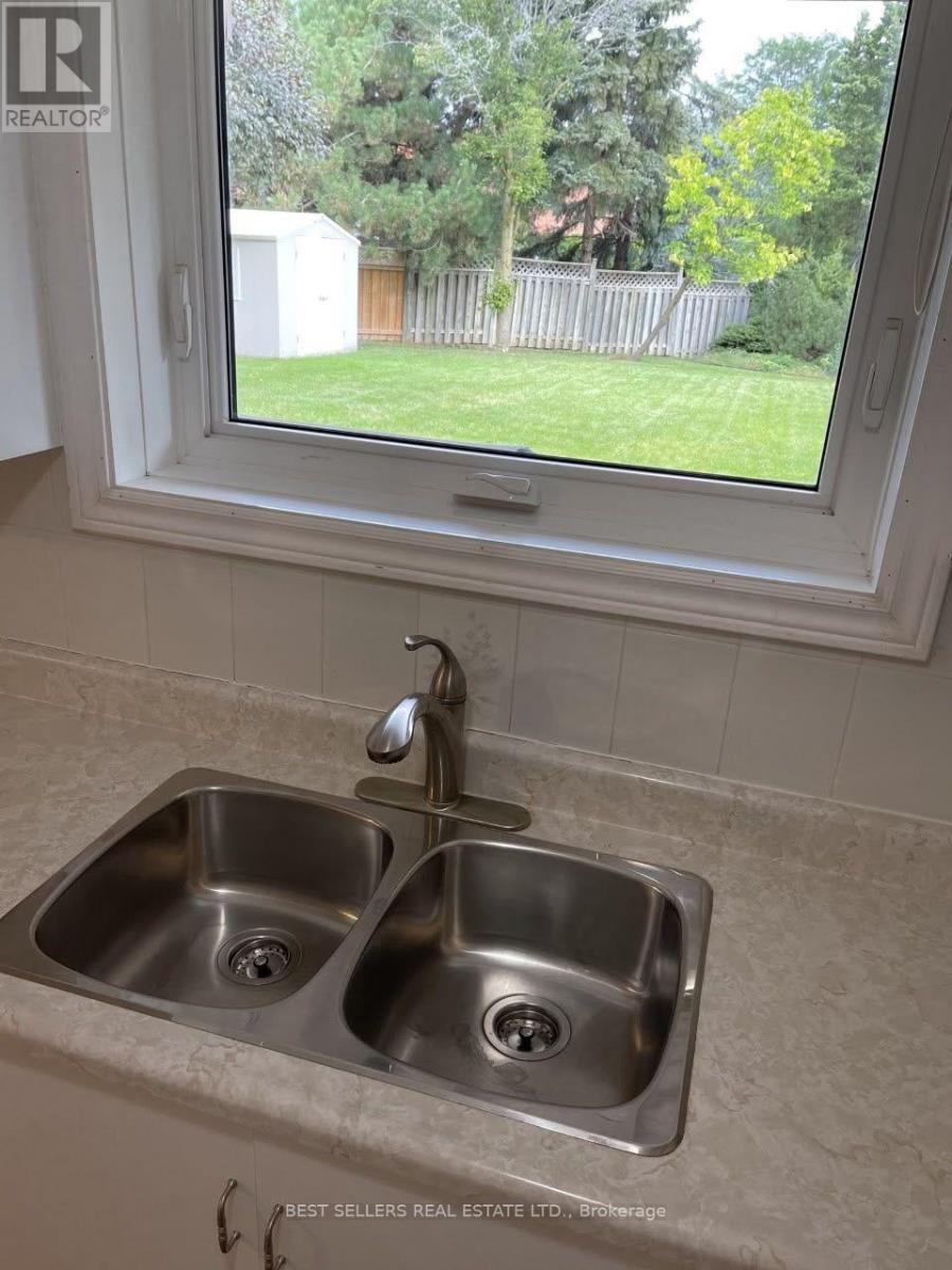Lower - 2089 The Chase, Mississauga, Ontario L5M 3B8 - Photo 16 - W13551452