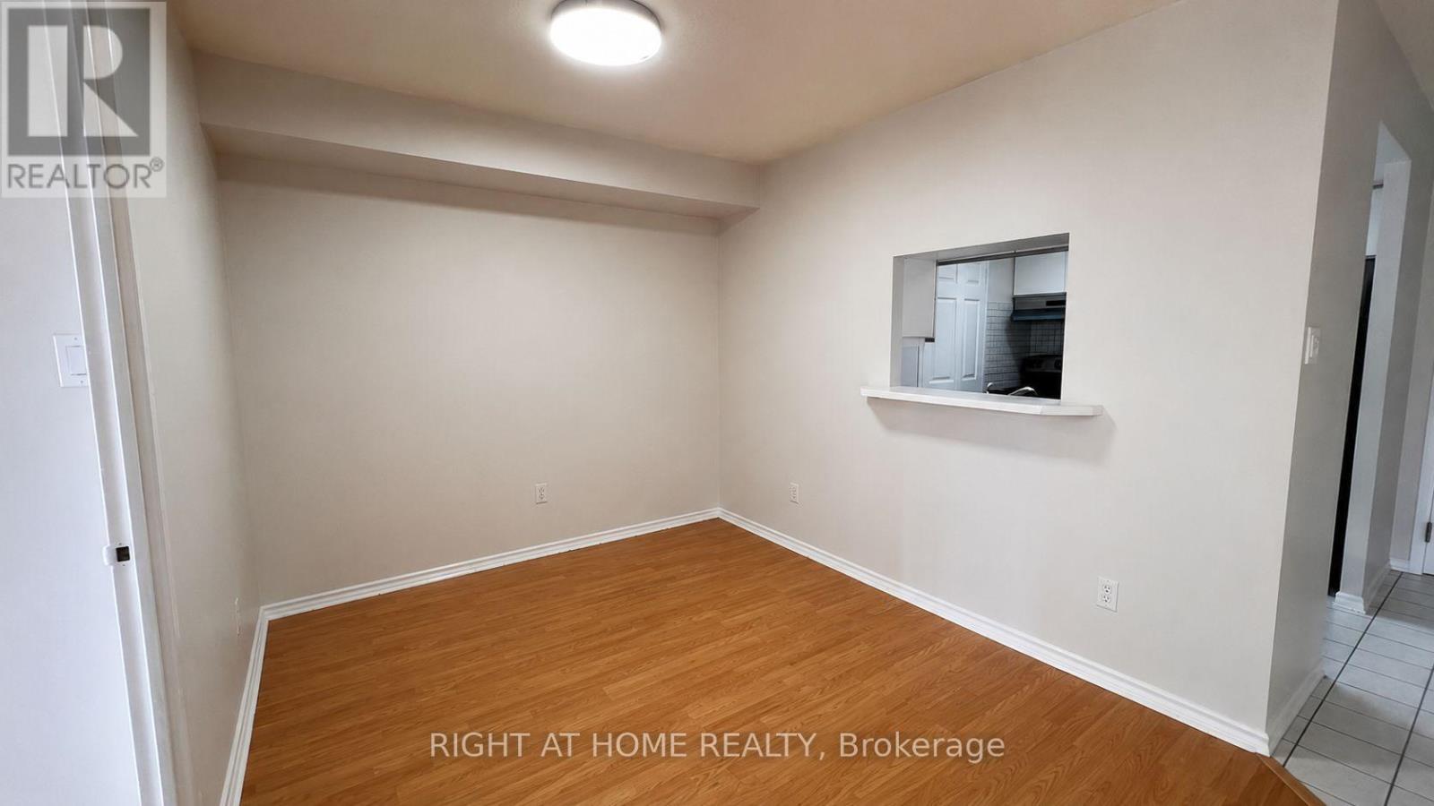 511 - 265 Enfield Place, Mississauga, Ontario  L5B 3Y6 - Photo 4 - W13551796