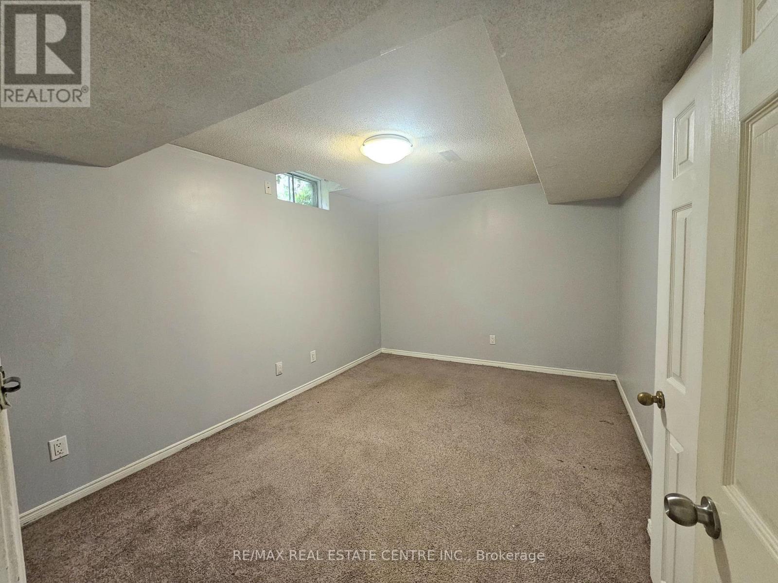 #2 - 1618 Mistburn Court, Mississauga (East Credit), Ontario  L5M 3X3 - Photo 9 - W13551798