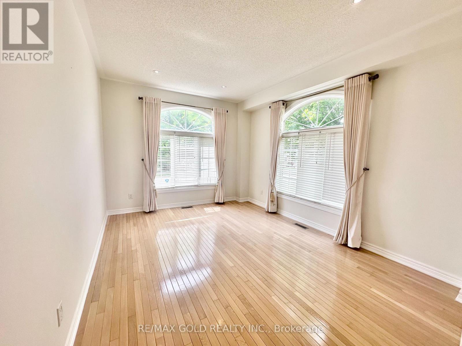 2293 Baronwood Drive, Oakville, Ontario  L6M 4Z6 - Photo 9 - W13551828