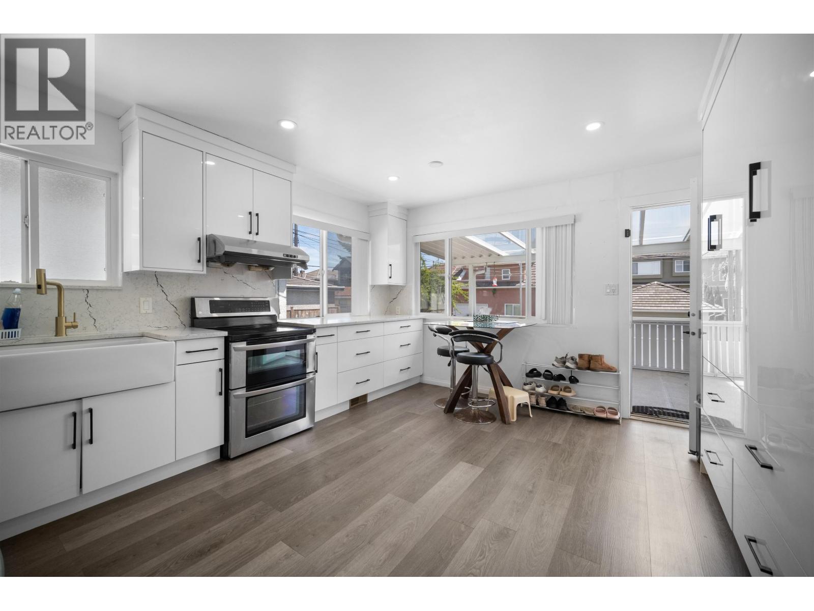 7238 Stirling Street, Vancouver, British Columbia V5P 4H5 - Photo 6 - R3145201