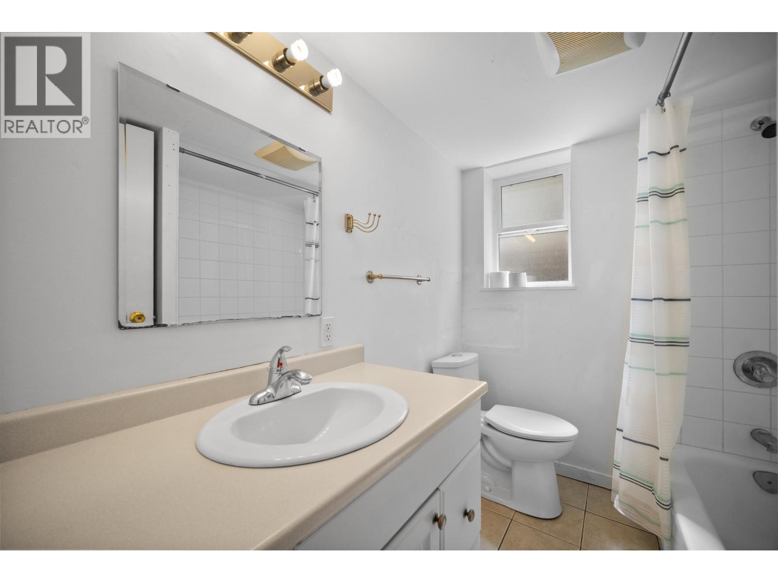 7238 Stirling Street, Vancouver, British Columbia V5P 4H5 - Photo 17 - R3145201