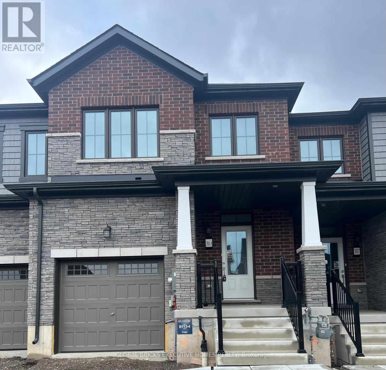 303 STARLIGHT AVENUE, Woolwich, Ontario