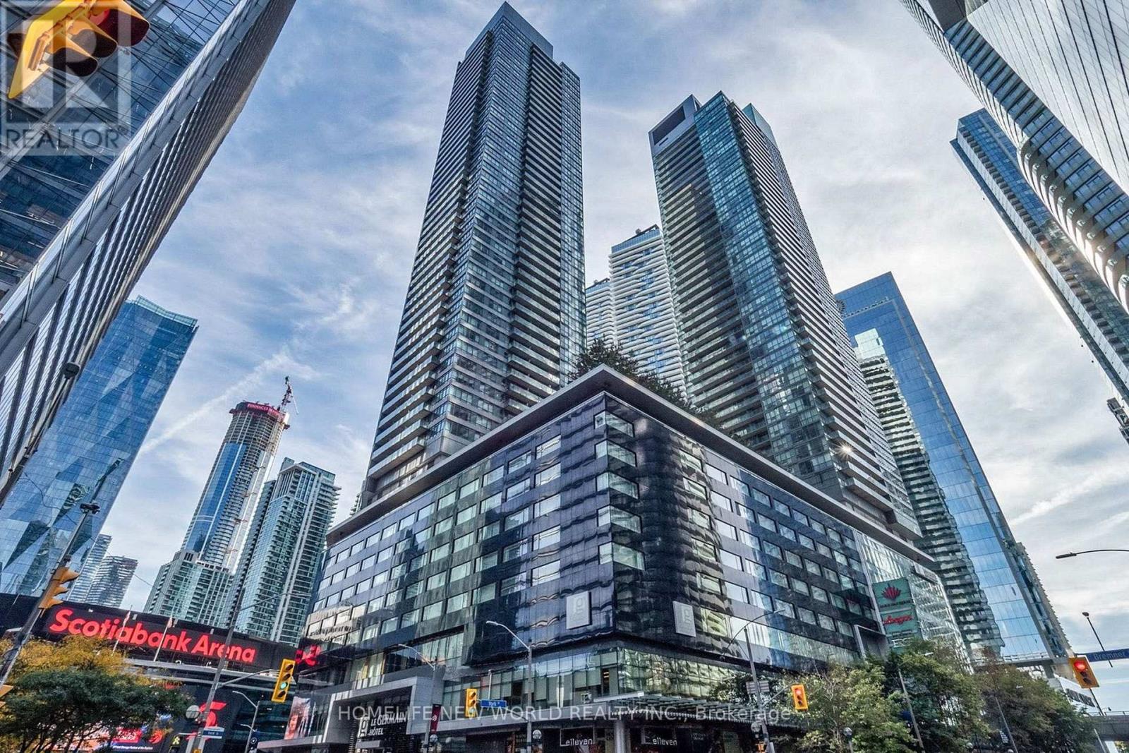 4905 - 65 BREMNER BOULEVARD, Toronto, Ontario