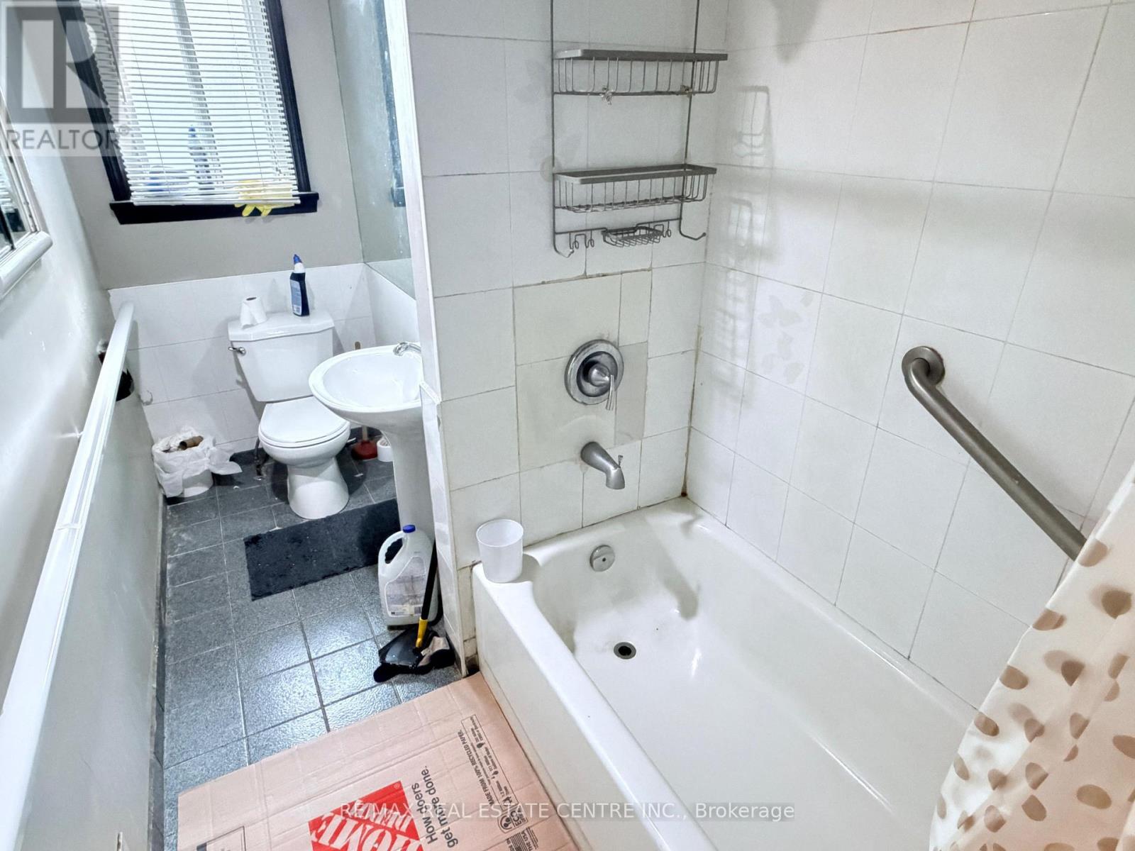 52 Sharbot Avenue, Toronto, Ontario  M1H 1Z1 - Photo 11 - E13551874