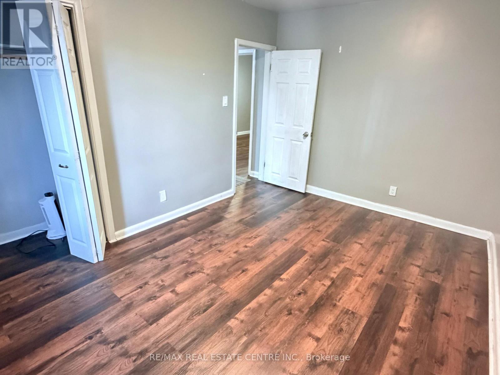 52 Sharbot Avenue, Toronto, Ontario  M1H 1Z1 - Photo 3 - E13551874