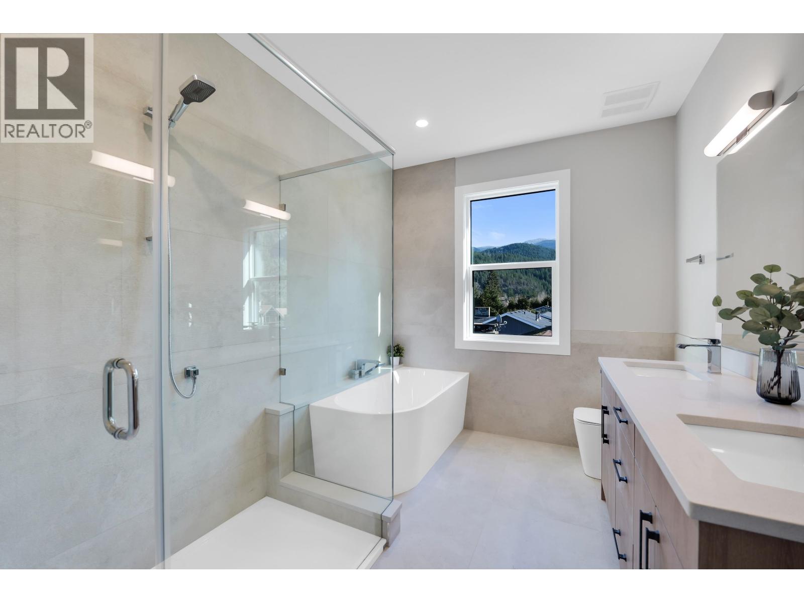 1352 Judd Road, Squamish, British Columbia  V0N 1H0 - Photo 19 - R3145207