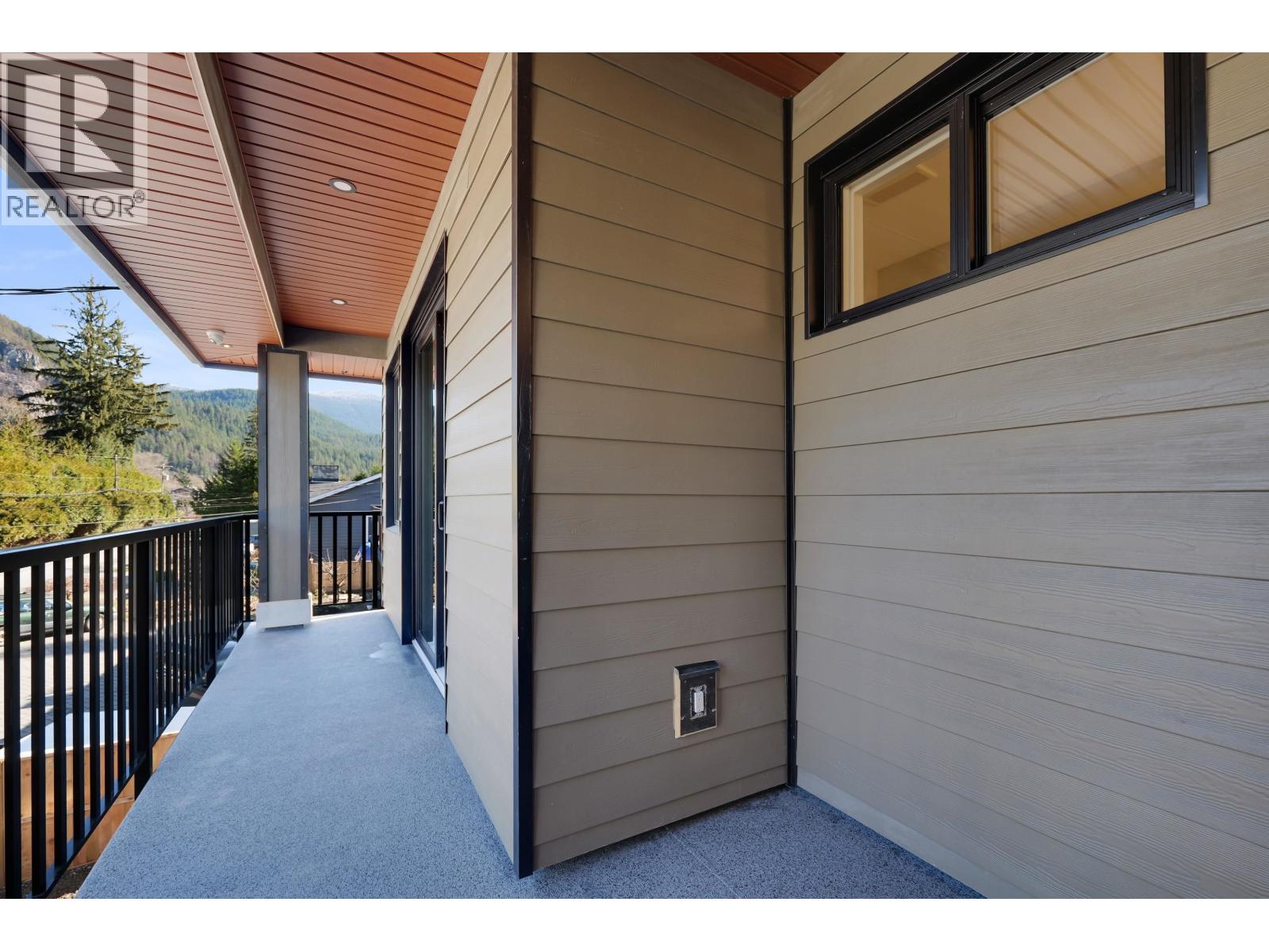 1352 Judd Road, Squamish, British Columbia  V0N 1H0 - Photo 21 - R3145207