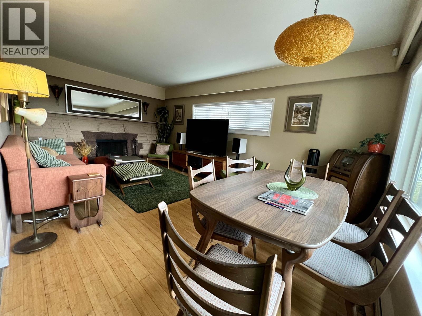 261 Montgomery Street, Coquitlam, British Columbia  V3K 5E9 - Photo 3 - R3145219