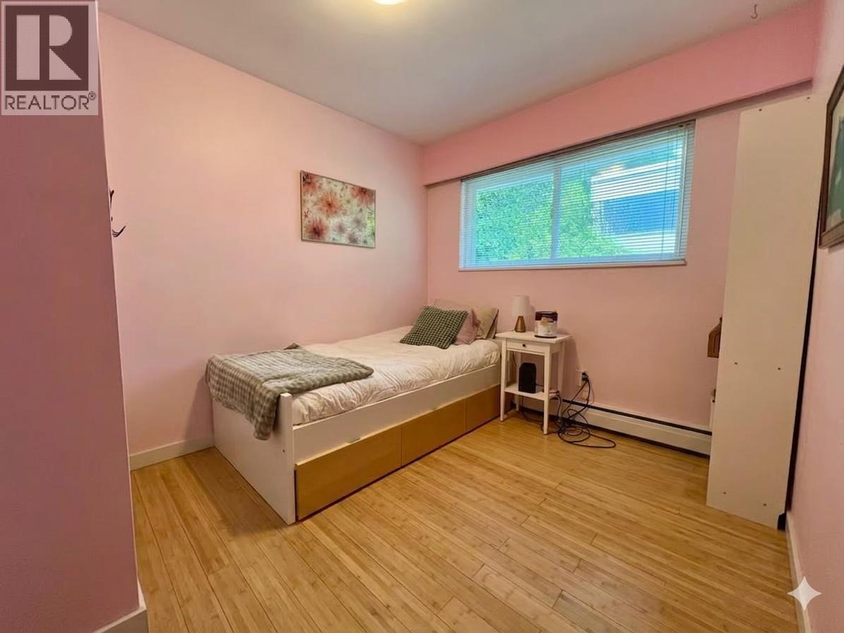 261 Montgomery Street, Coquitlam, British Columbia  V3K 5E9 - Photo 7 - R3145219