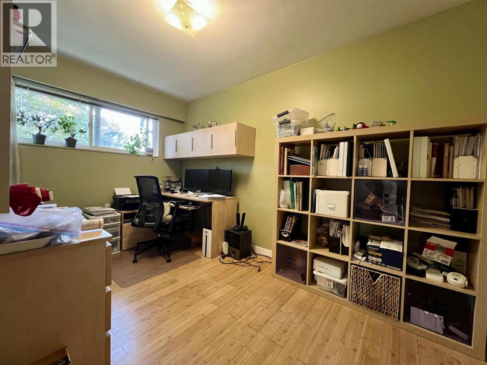 261 Montgomery Street, Coquitlam, British Columbia  V3K 5E9 - Photo 8 - R3145219