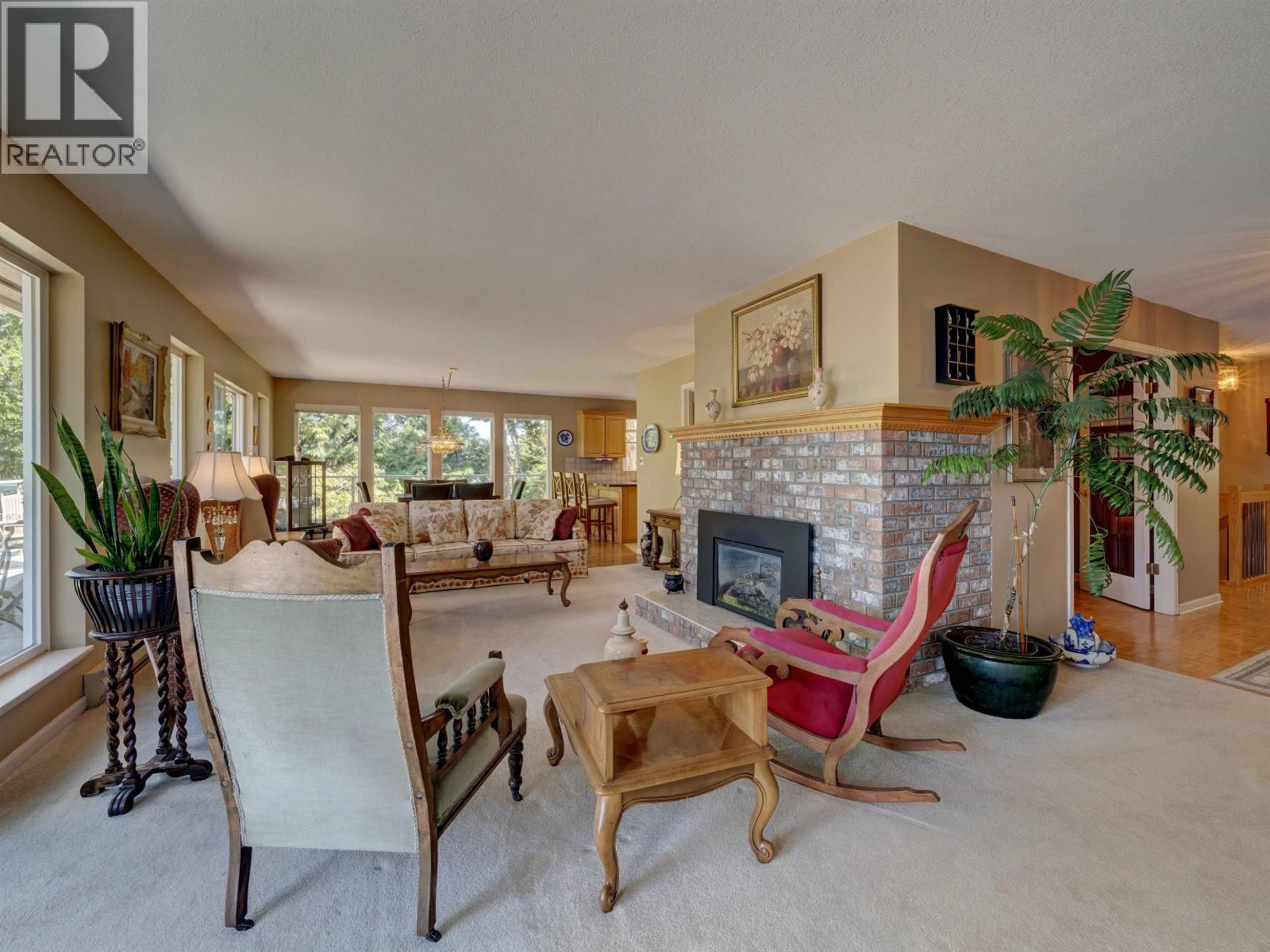 6448 N Gale Avenue, Sechelt, British Columbia  V7Z 0L1 - Photo 17 - R3145220