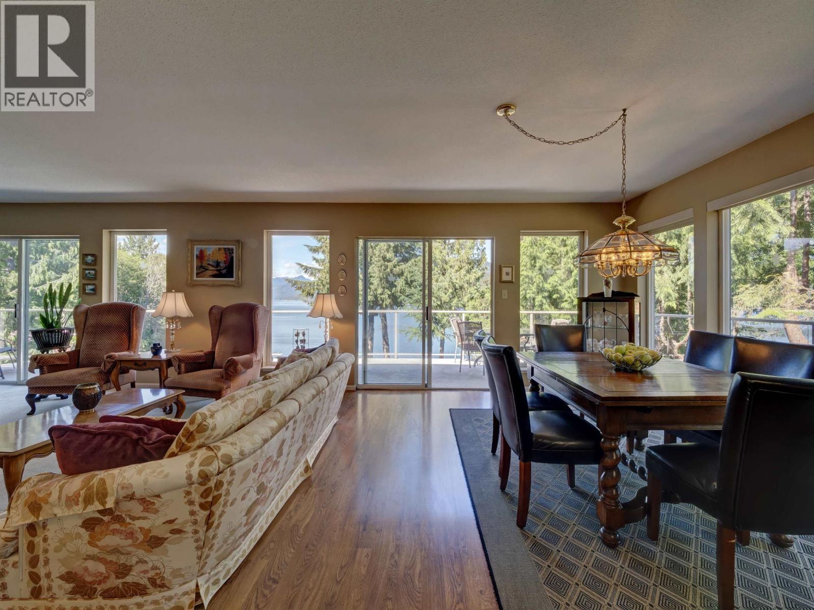 6448 N Gale Avenue, Sechelt, British Columbia  V7Z 0L1 - Photo 19 - R3145220
