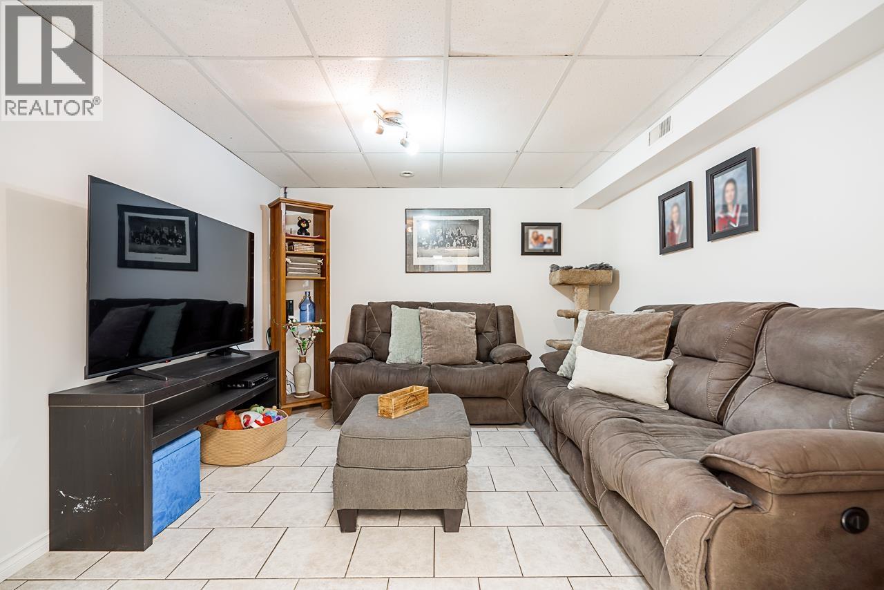 207 Mundy Street, Coquitlam, British Columbia V3K 5M1 - Photo 13 - R3145227