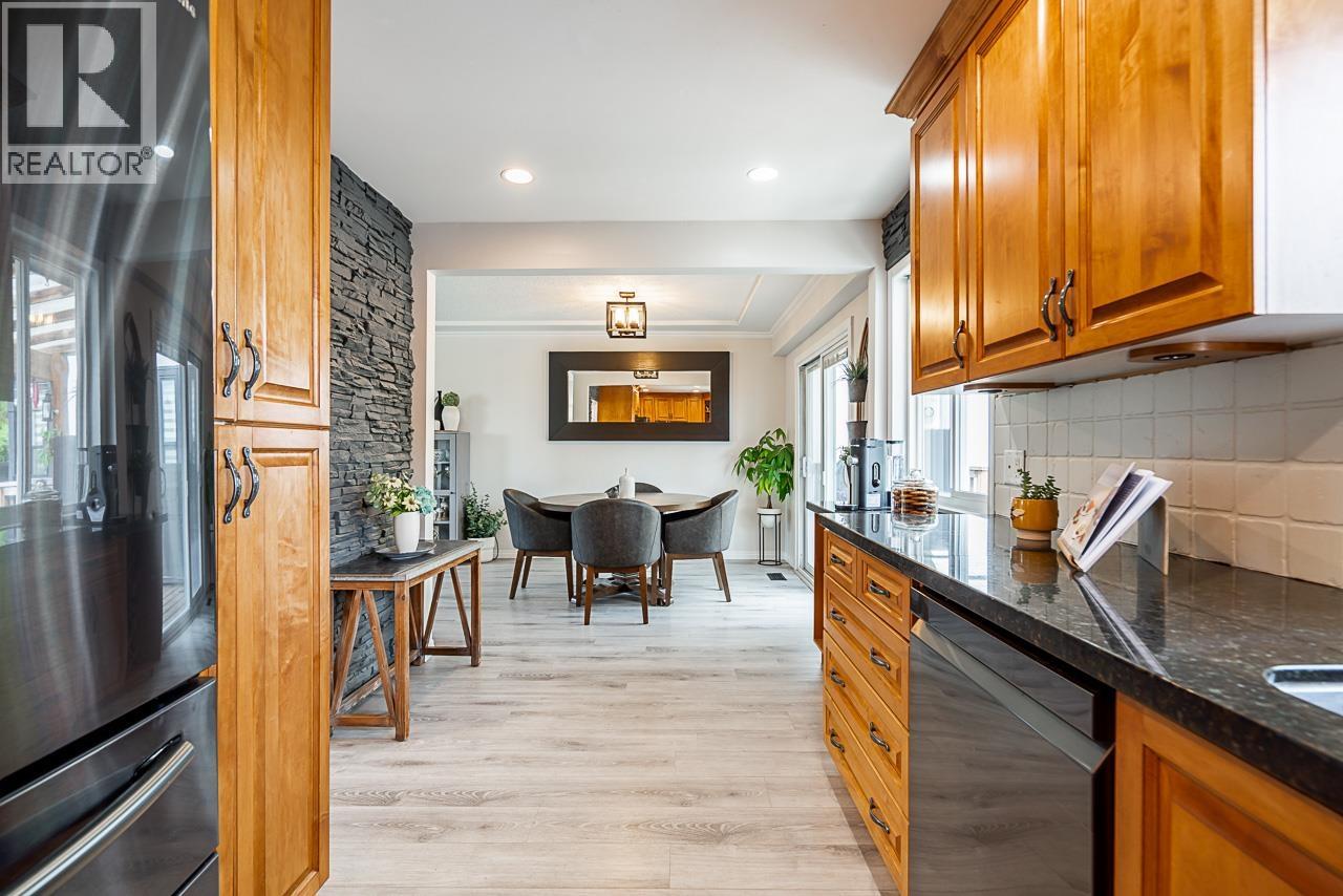 207 Mundy Street, Coquitlam, British Columbia V3K 5M1 - Photo 7 - R3145227
