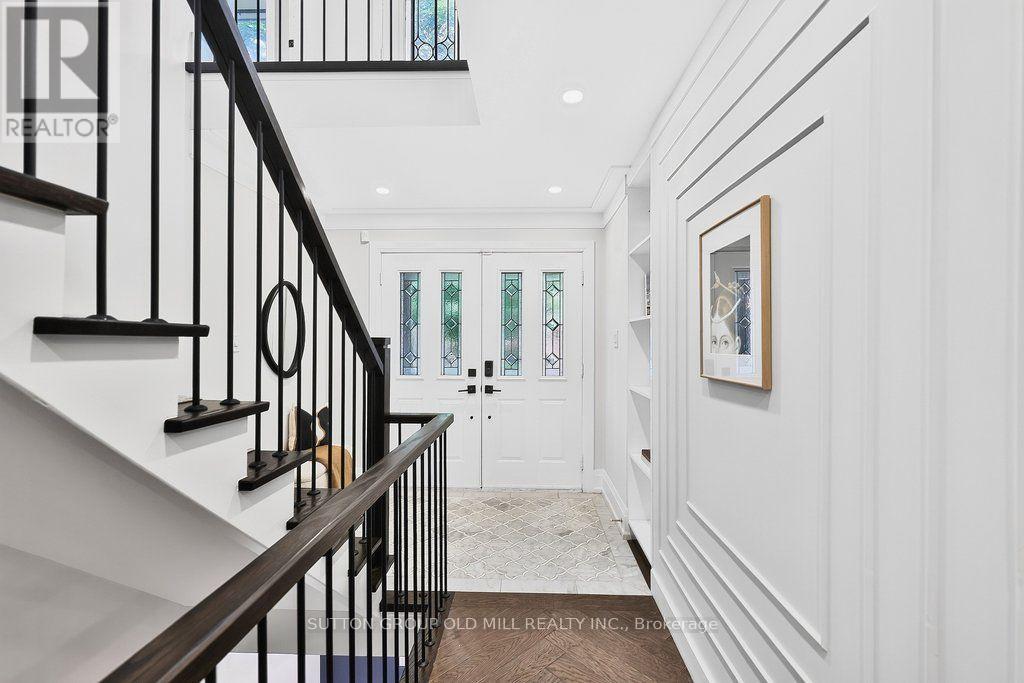 51 Princeton Road, Toronto, Ontario  M8X 2E3 - Photo 3 - W13551854