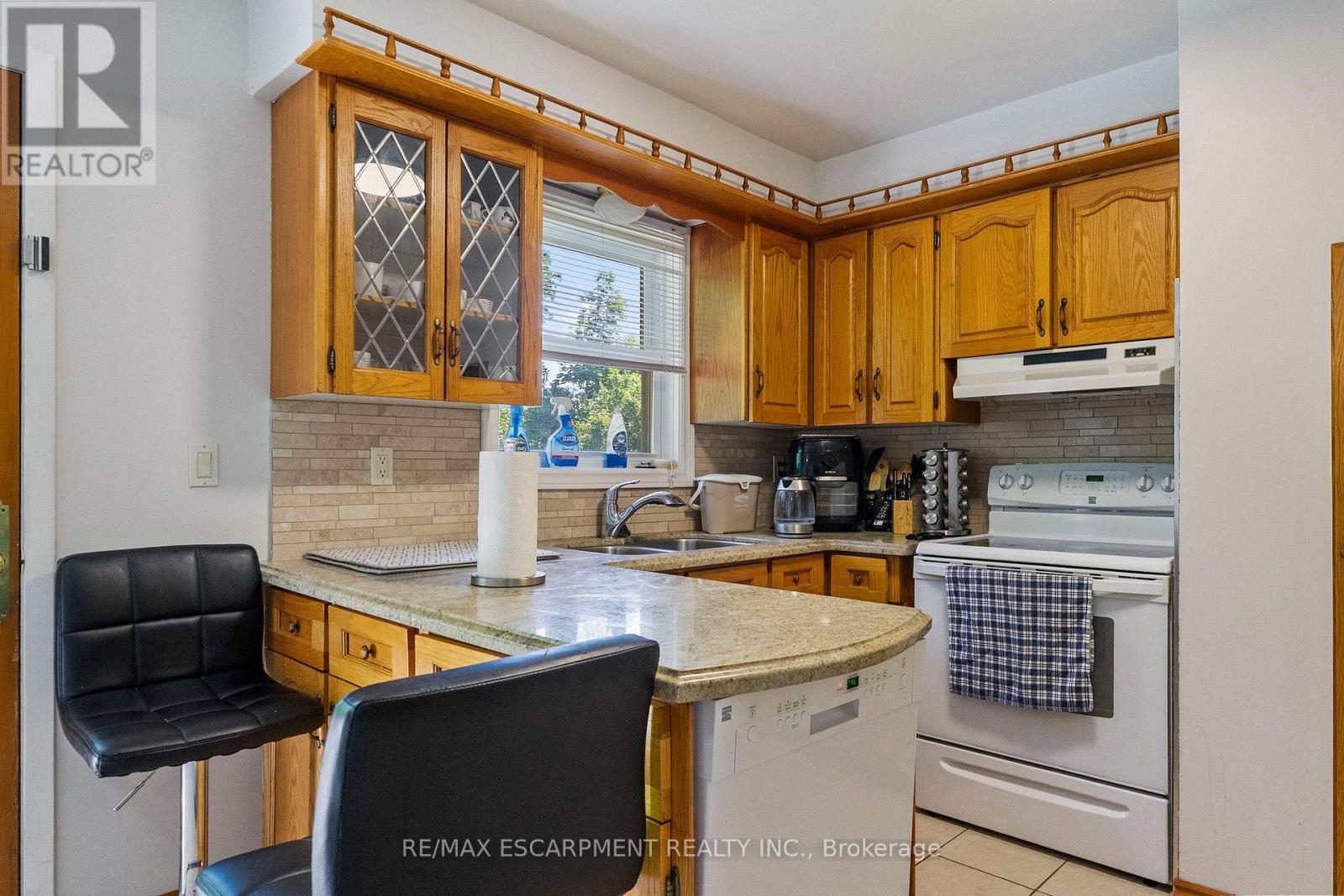 2506 Yarmouth Crescent, Oakville, Ontario  L6L 2M8 - Photo 12 - W13551864