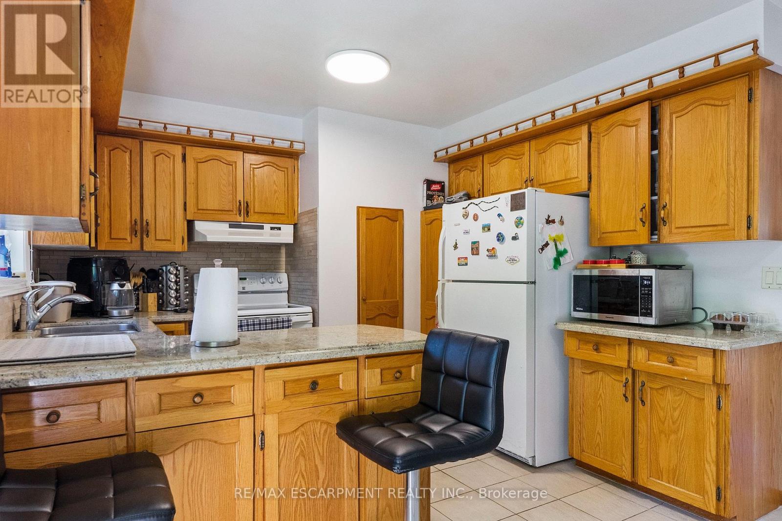 2506 Yarmouth Crescent, Oakville, Ontario  L6L 2M8 - Photo 13 - W13551864