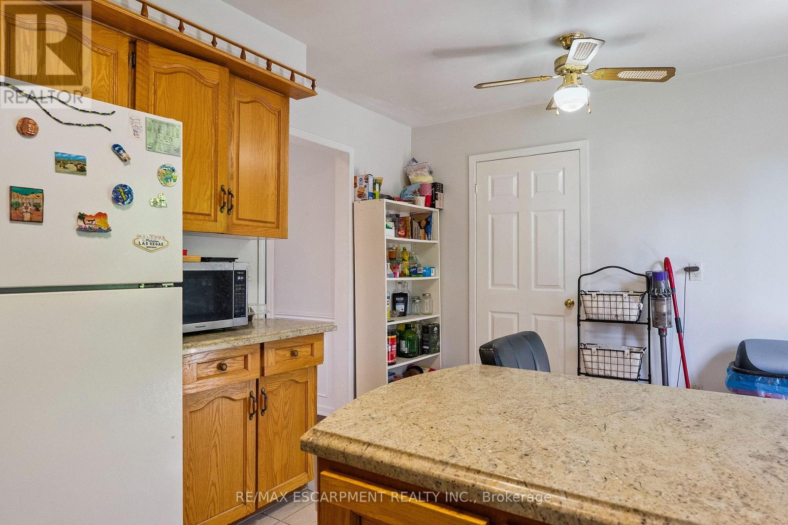 2506 Yarmouth Crescent, Oakville, Ontario  L6L 2M8 - Photo 15 - W13551864